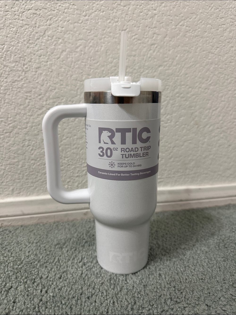 NEW RTIC 30oz White Road Trip Tumbler